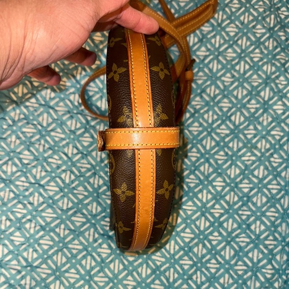 Louis Vuitton Brown Monogram Crossbody Bag with Saddle Shape - Picture 8 of 11